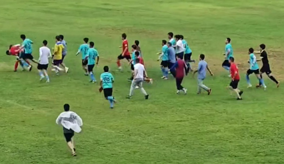 肢体冲突 肢体冲突