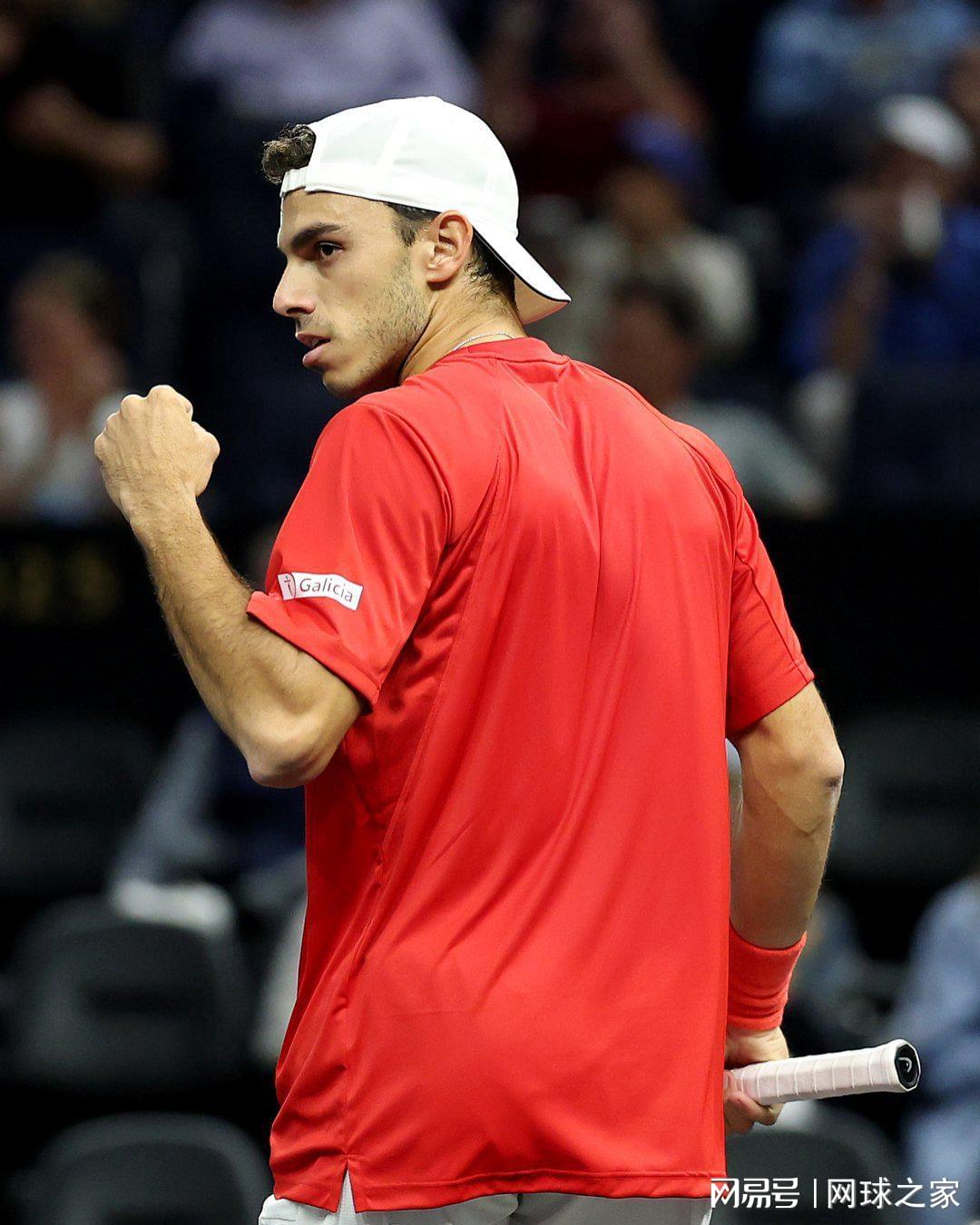 阿尔卡拉斯, 而德米纳尔