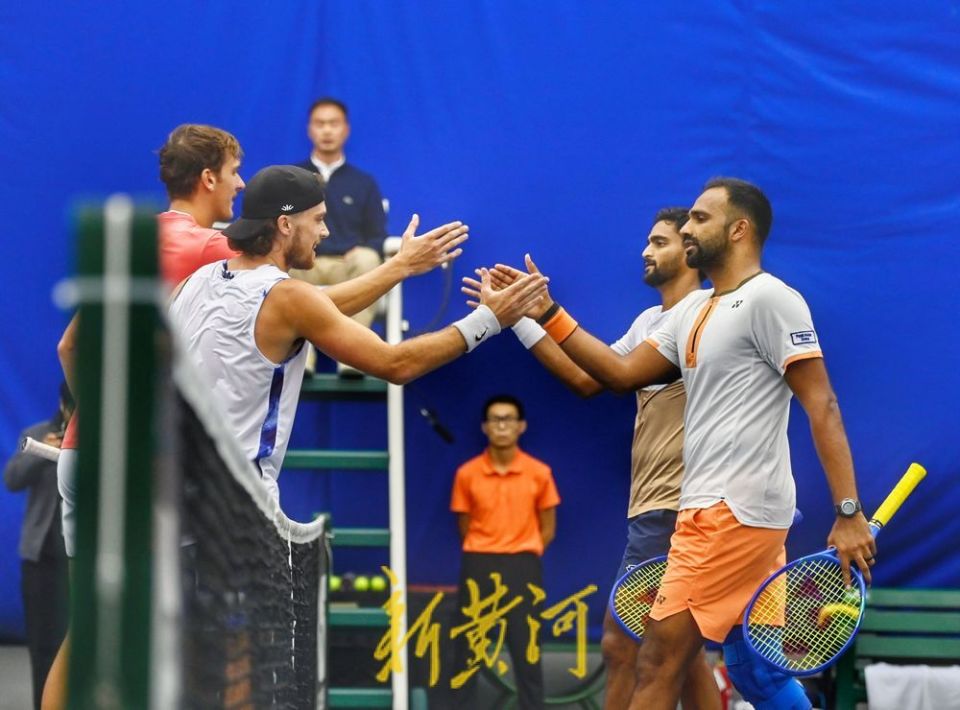 我们非常开, vo, 采访时难掩 我们非常开, vo, 采访时难掩